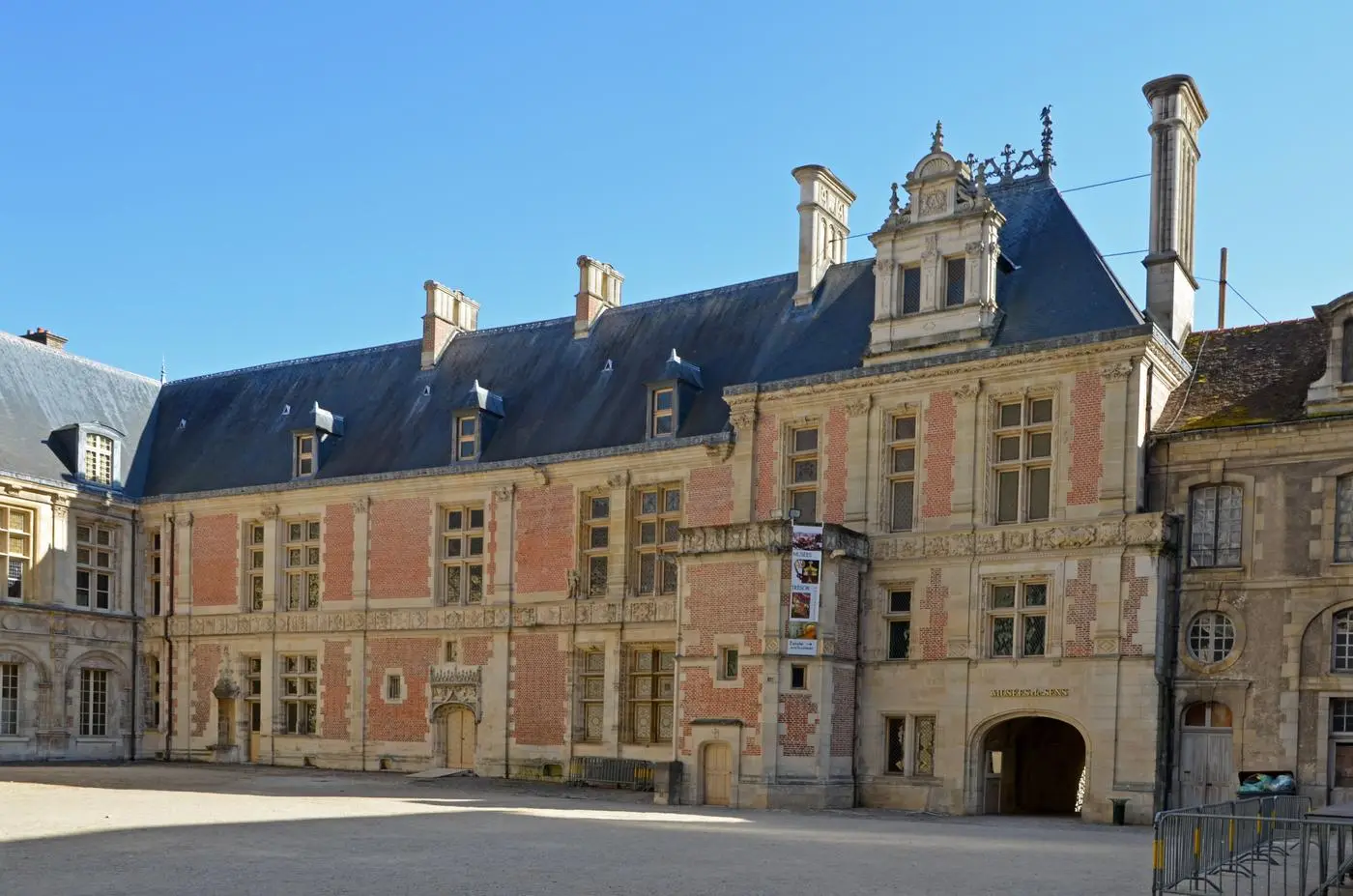 78 - 80 rue Thénard — visuel 3