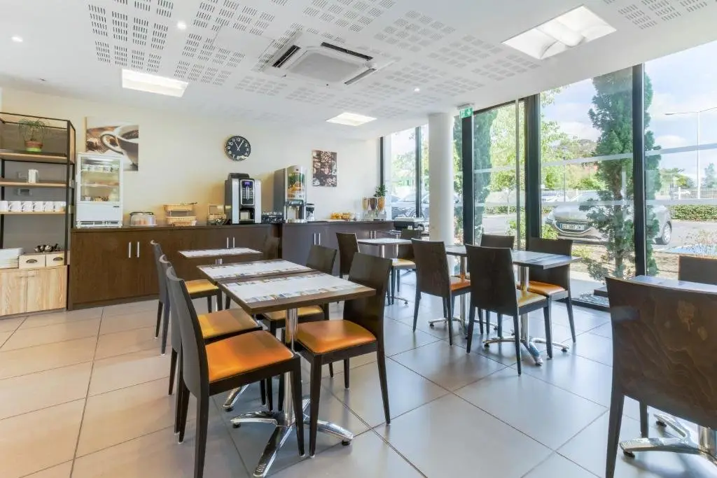 All Suites Apparthotel Pau — visuel 7