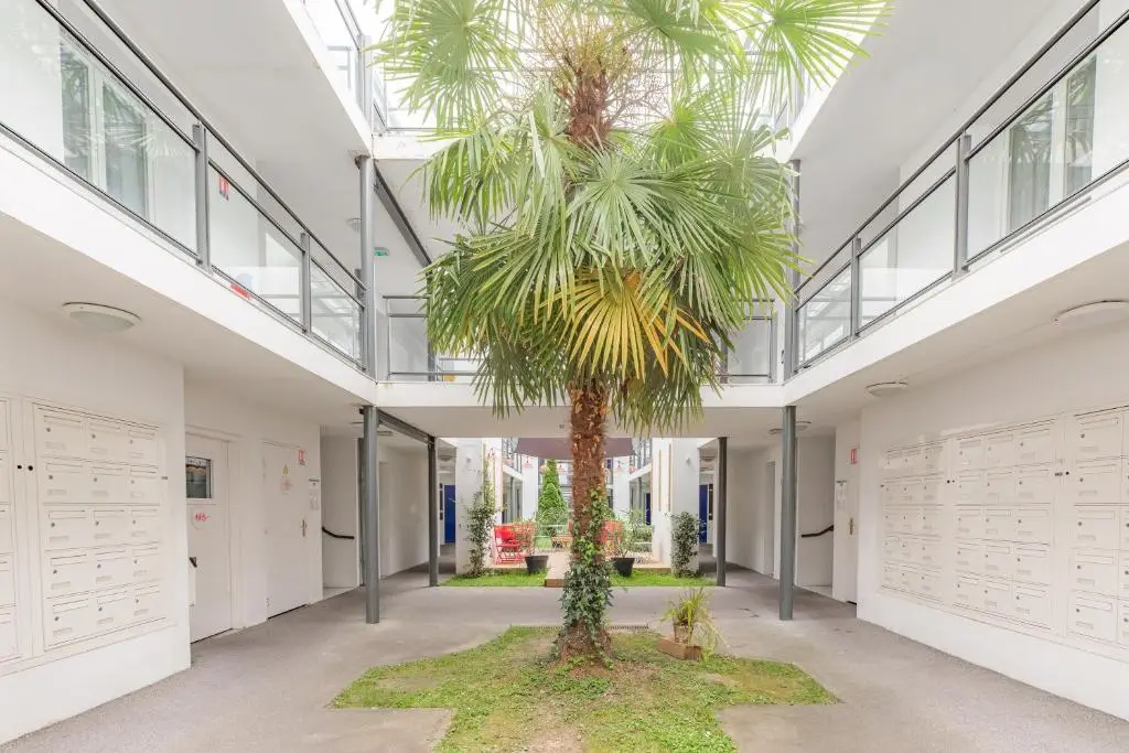 Appart City Confort Pau Centre — visuel 4