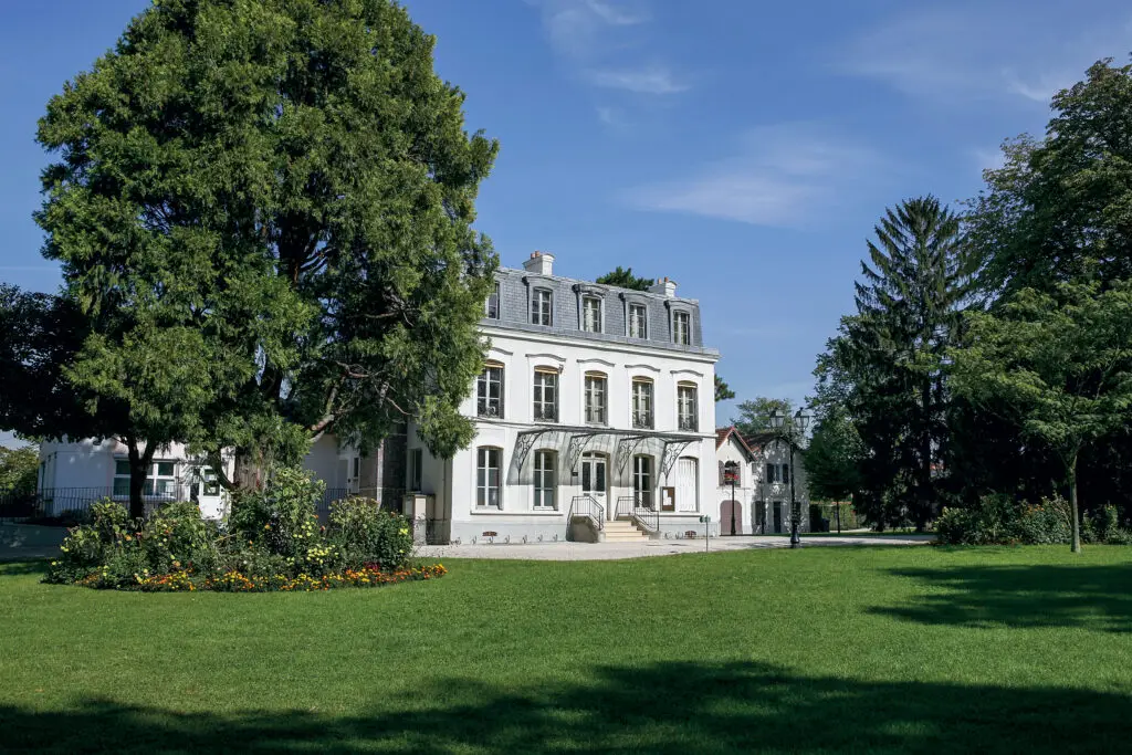 CARRÉ DES ARTS — visuel 2
