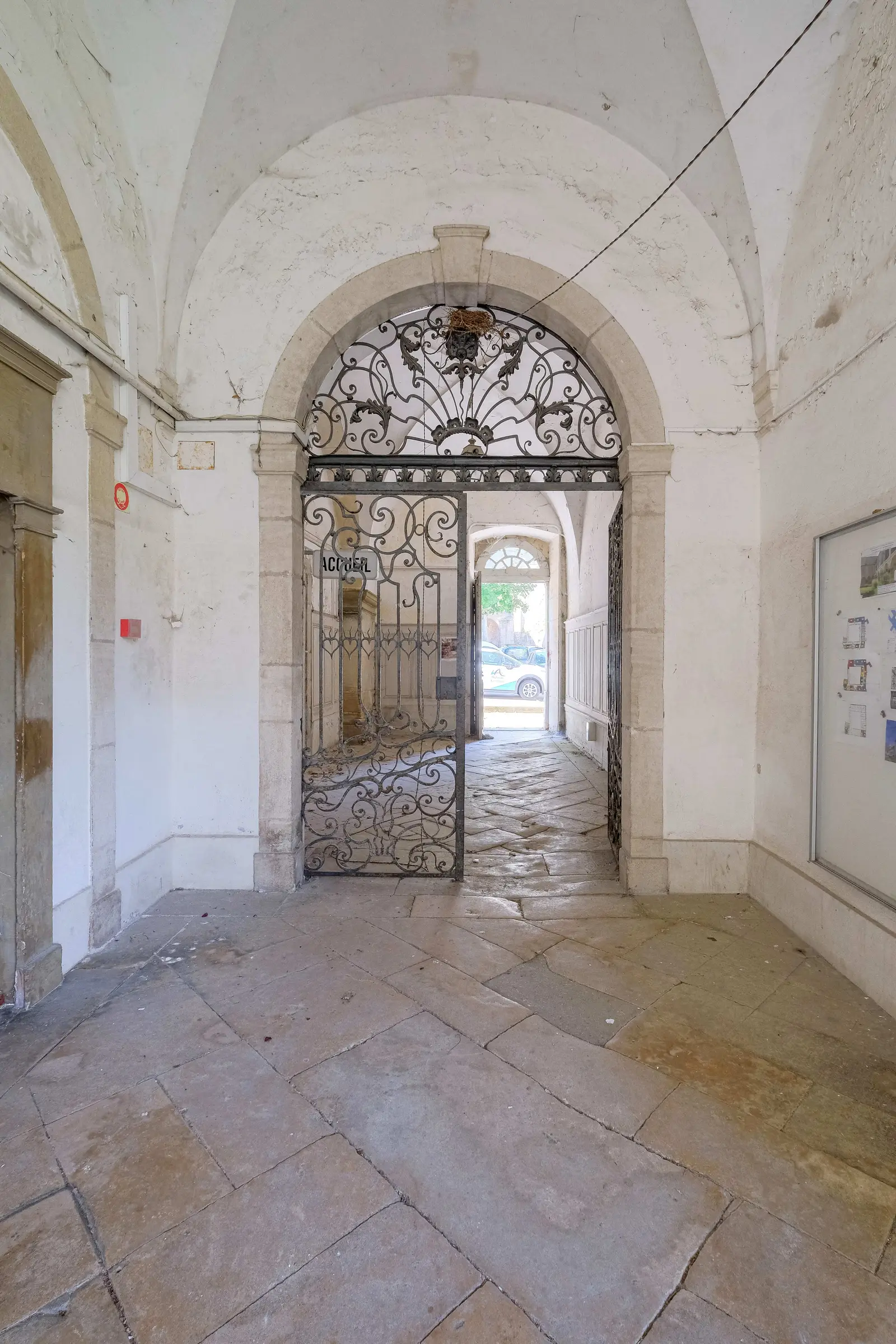 DOLE : Le Cloître des Cordeliers — visuel 6
