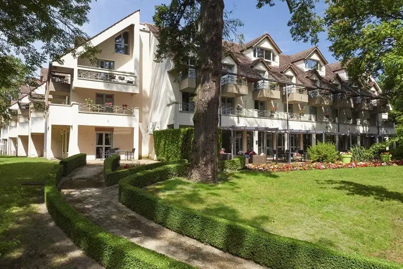 Domusvi Le Parc de Montfort, beeld van het programma te Montfort-l'Amaury