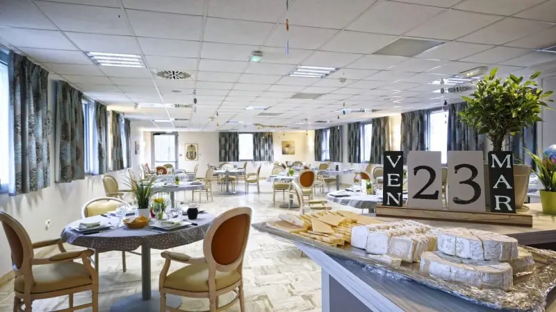 Etablissement du Parc, beeld van het programma te Châtillon