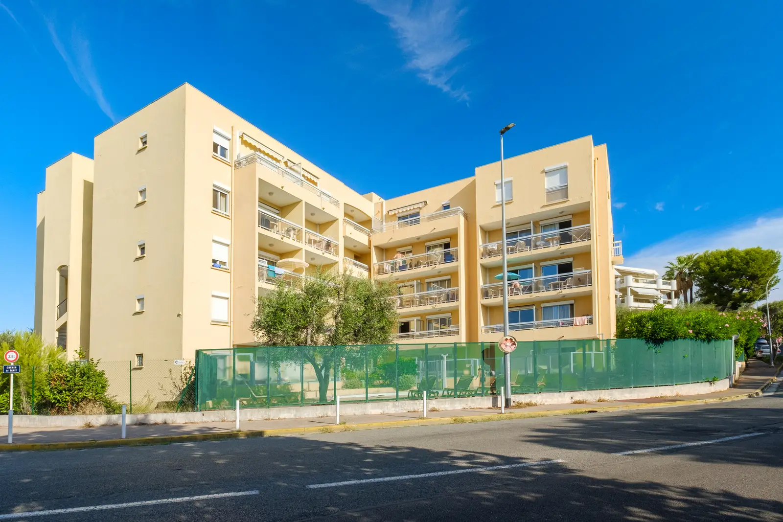 Juan-Les-Pins - La Rostagne — visuel 2