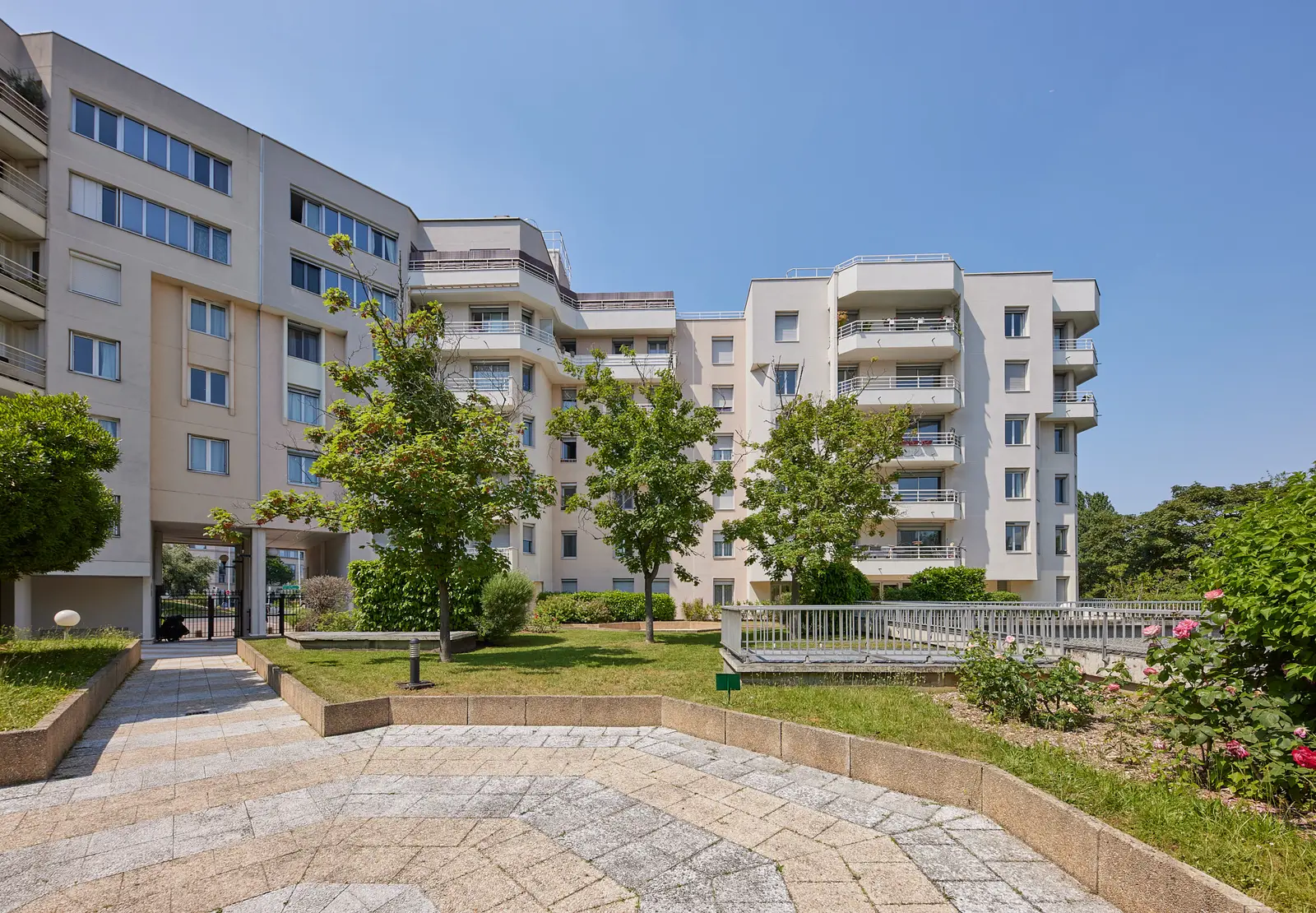 L'ILE DE SEINE à Issy-les-Moulineaux — vue du programme neuf