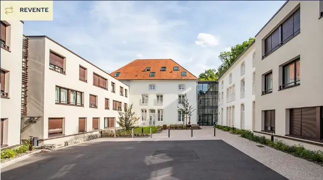 LE CASTEL B — visuel 2