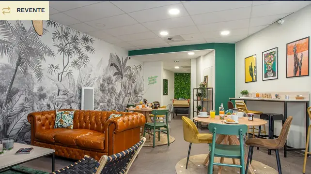 LE CASTEL B — visuel 3