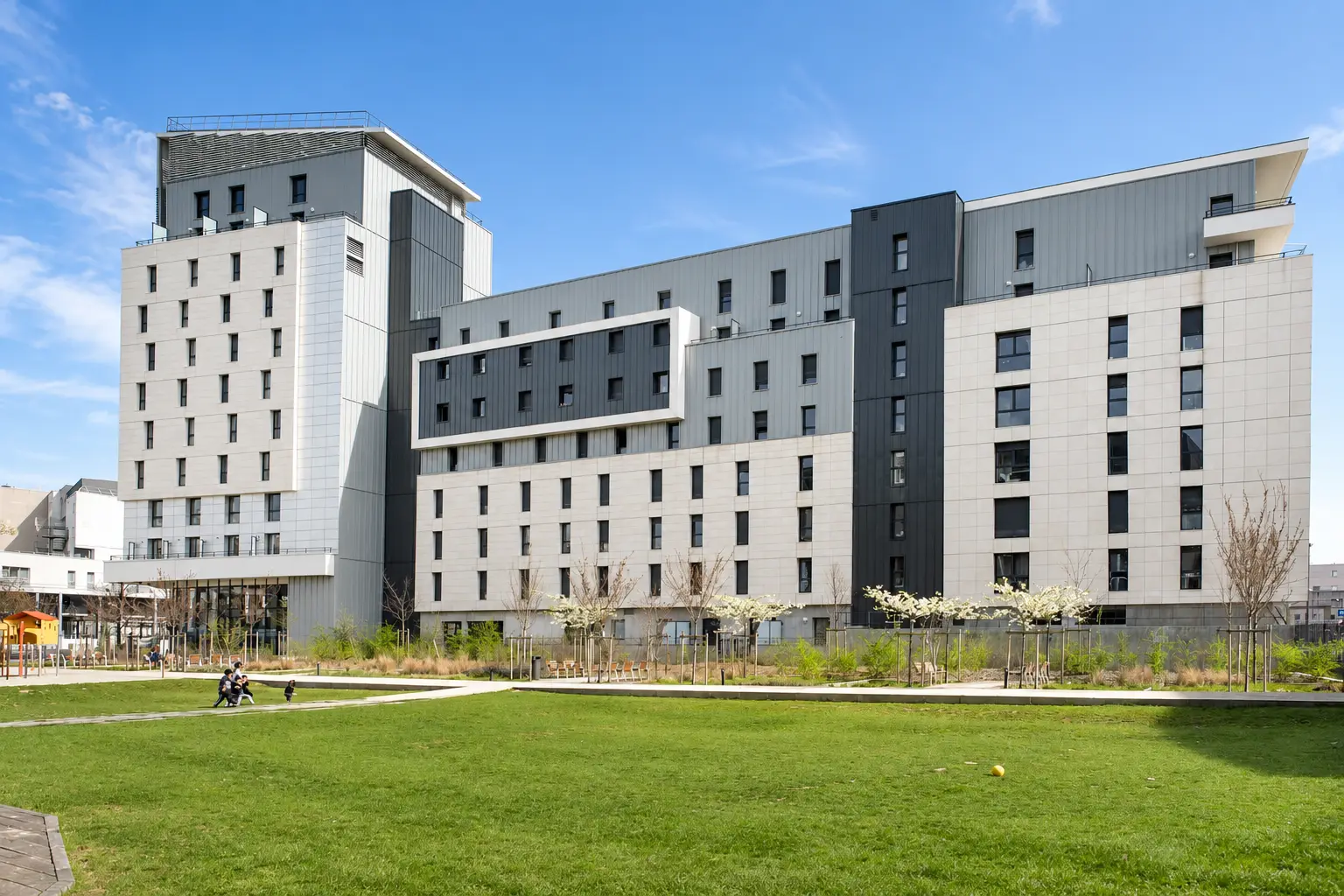 Le Collège 2, imagem do programa em Colombes