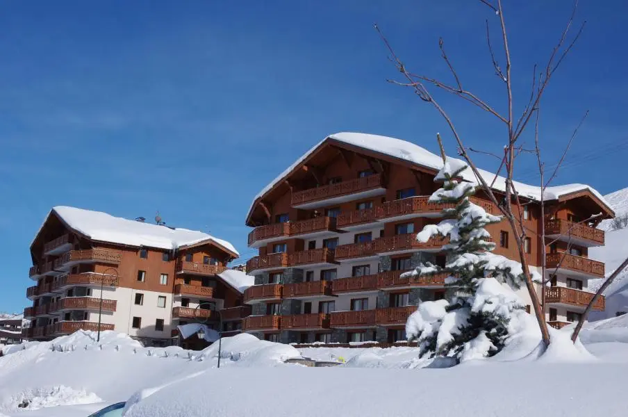 LES CHALETS DE L'ADONIS — visuel