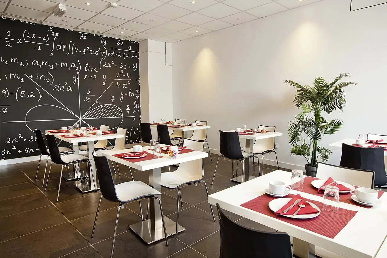 Les Estudines Nanterre Universite — visuel 3