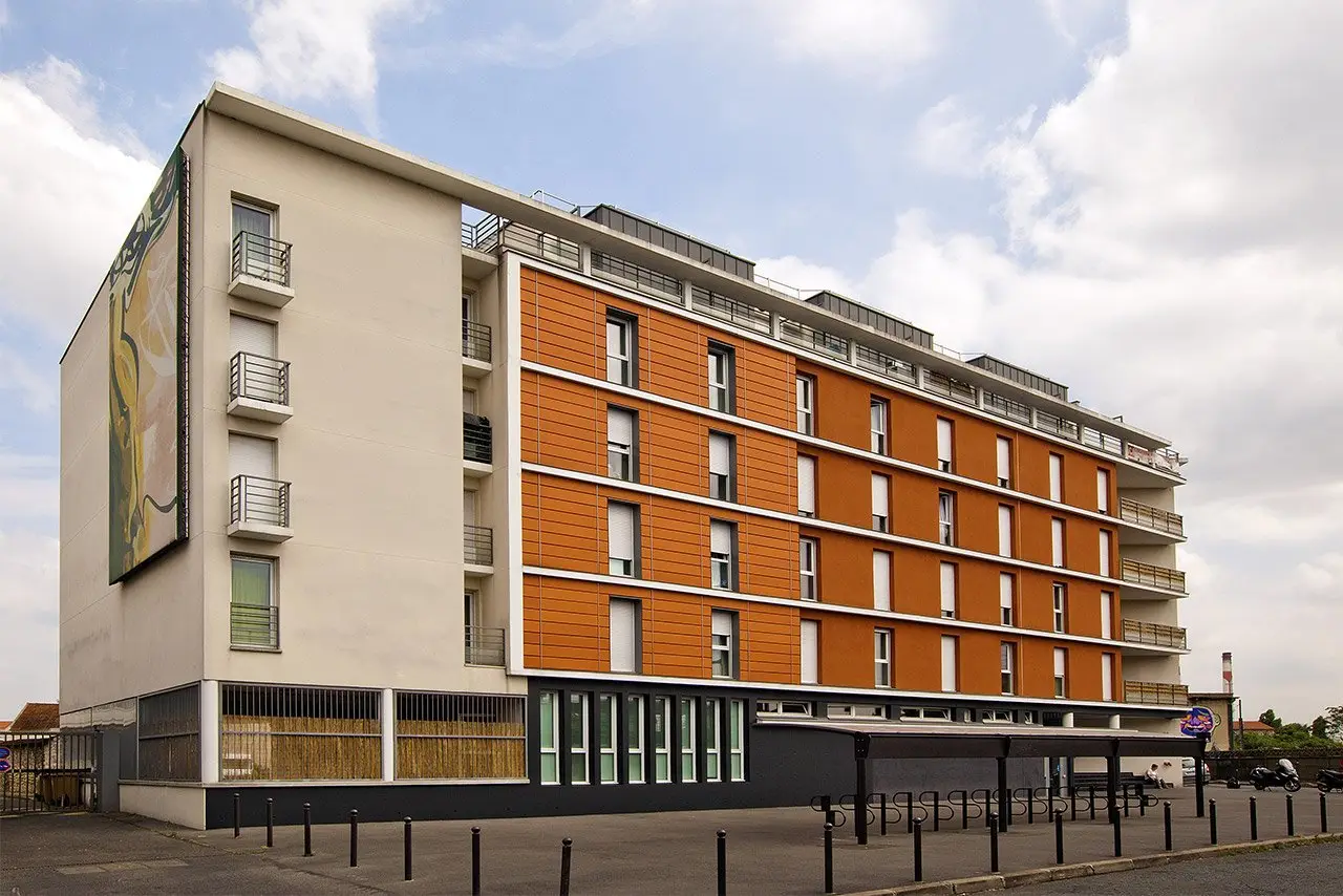 Les Estudines Vitry Pierre Sémard, beeld van het programma te Vitry-sur-Seine