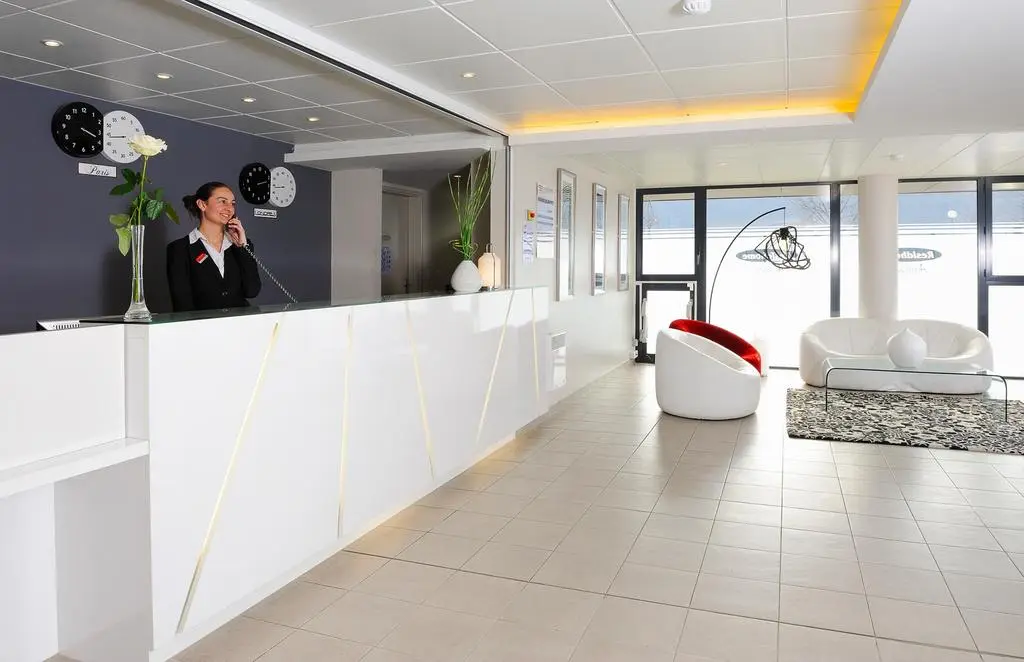 Residhome Carrieres La Defense *** — visuel 2
