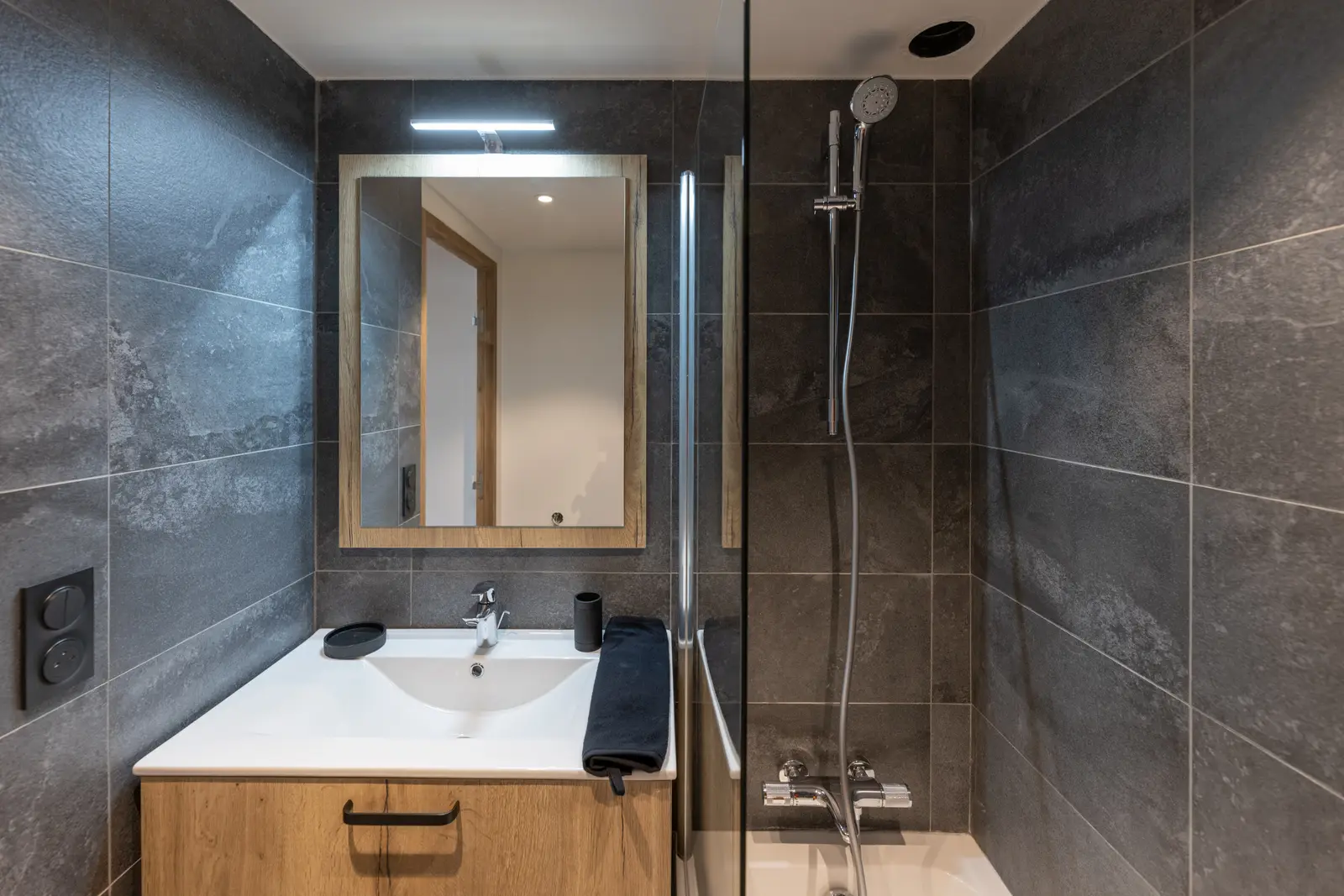 REVENTE CRISTAL LODGE — visuel 4