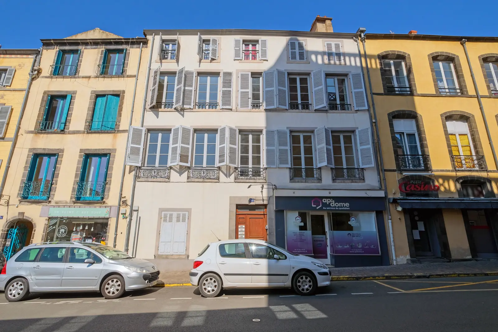 RIOM : rue du Commerce — visuel 2