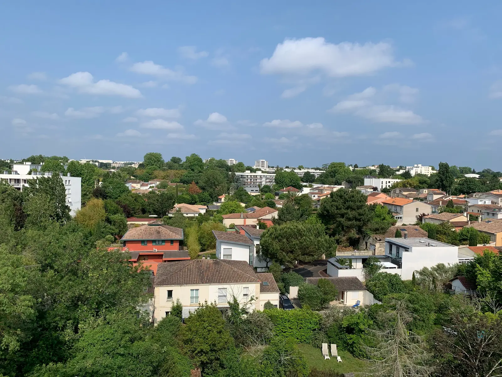 SKYLINE — visuel 15