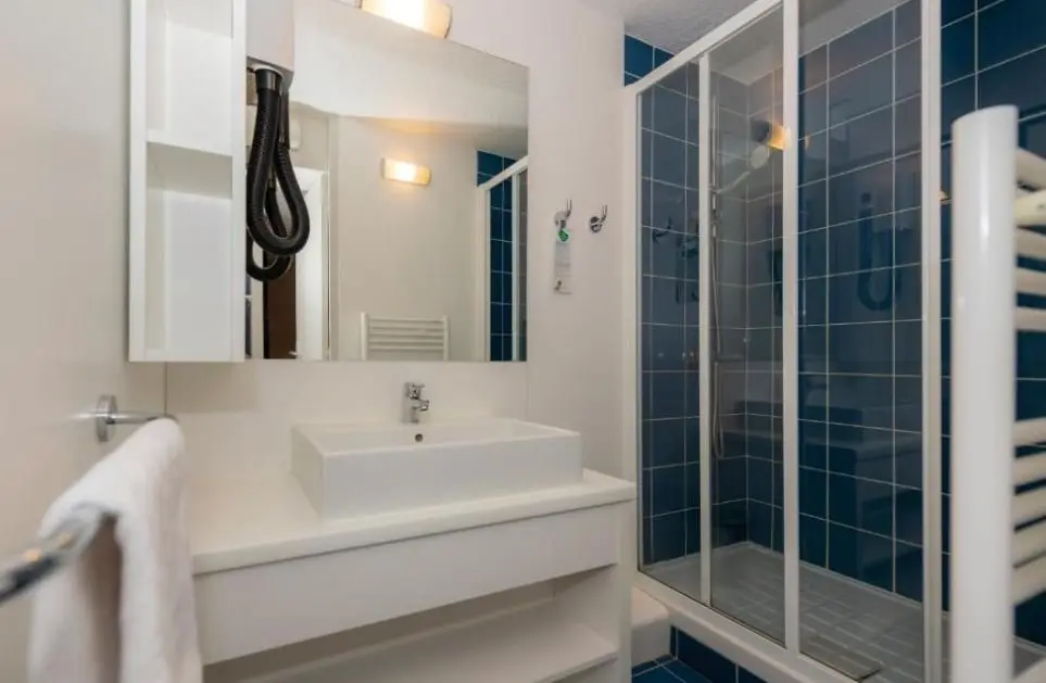 Vacances Bleues Lou Castel — visuel 8
