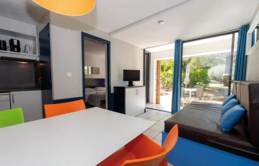 Vacances Bleues Lou Castel — visuel 5